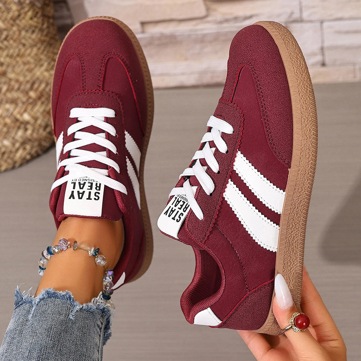 2026 New Designer Sneakers for Women Casual Patchwork Leather Sneakers Women Outdoor Casual Comfortable Ladies Shoe