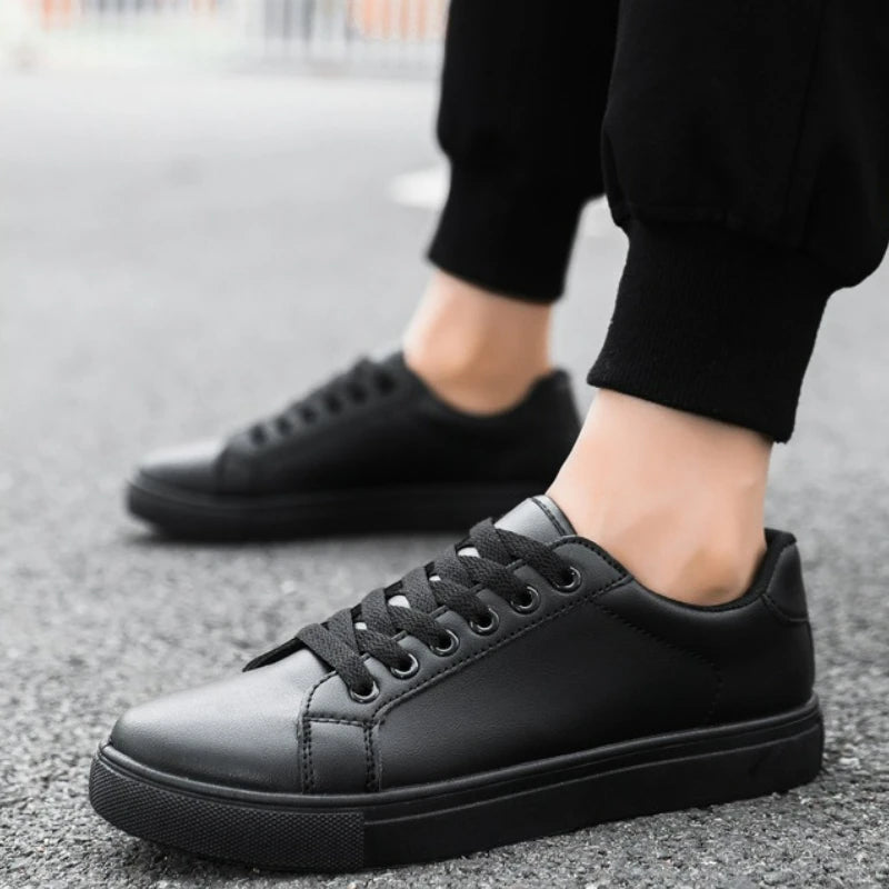 Hot Men's Casual Shoes Leather Sneakers Fashion White Black Male Vulcanized Shoes Non-slip Soft Men Shoes Lightweight Flat Shoe