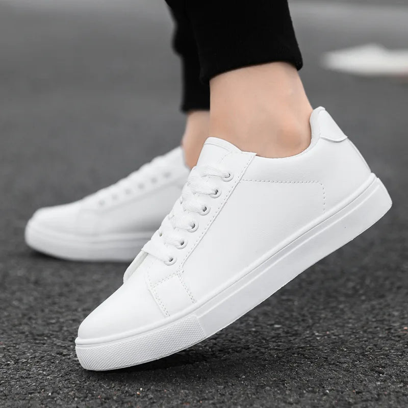 Hot Men's Casual Shoes Leather Sneakers Fashion White Black Male Vulcanized Shoes Non-slip Soft Men Shoes Lightweight Flat Shoe